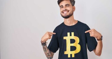 Grayscale Prepares for Bitcoin ETF Race Despite Regulatory Limbo Top 3 T-Shirts for Crypto Enthusiasts